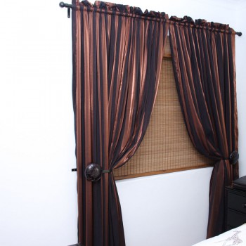 001 Curtains on 25mm Pole