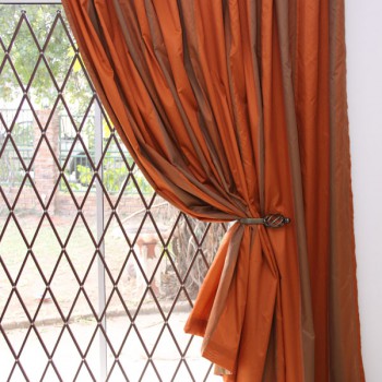 003 Eyelets Curtain on 25mm Pole