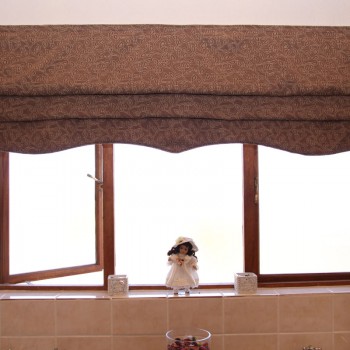 072 Roman Blinds