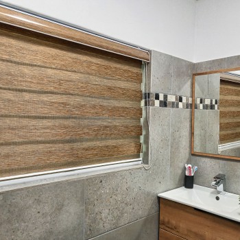 20210302_114220 ZEBRA GOLD ROLLER BLIND - CLOSE